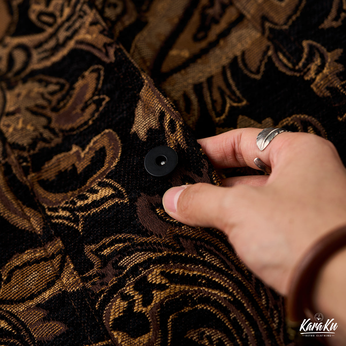 ジャケット・アウター PAISLEY PATTERN JACQUARD COAT Paisley jacquard chenille & suede western jacket – Karaku KR